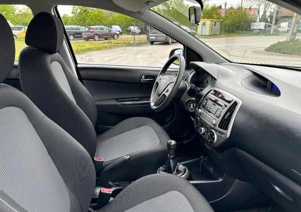 Hyundai i20 cena 22999 przebieg: 136000, rok produkcji 2012 z Świebodzin małe 154